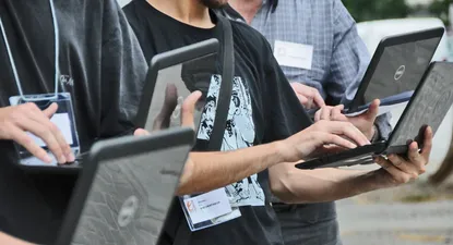 analistas politicos dicen que los periodistas no saben leer las encuestas