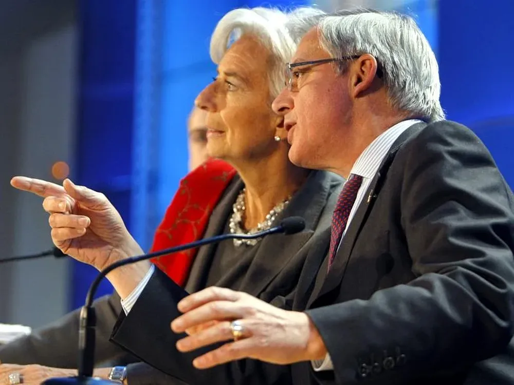 La ministra de finanzas de Francia, Christine Lagarde, junto al jerarca del Banco Central Christian Noyer en la última reunión del G20