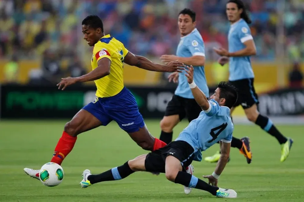 El ecuatoriano Antonio Valencia fue un dolor de cabeza para Uruguay