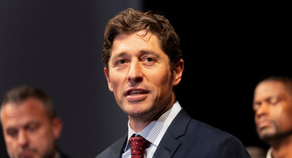 ¡Lárguense de aquí!: Jacob Frey, el alcalde de Mineápolis que le planta cara al gobierno de Trump y a ICE tras la muerte a tiros de una mujer