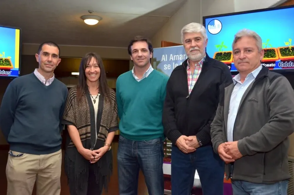 Integrantes del equipo de Syngenta en la actividad realizada en Nueva Helvecia.