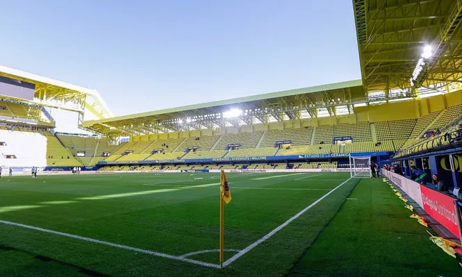 El estadio de la Cerámica, testigo de un gol errado insólito