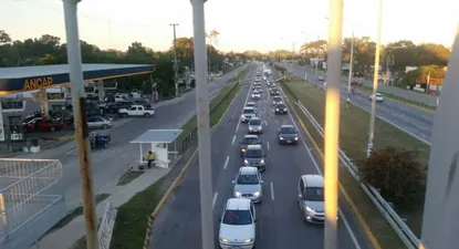 transito esta congestionado en interbalnearia por regreso de turistas