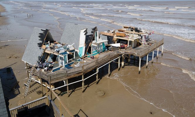 El Huracán Beryl baja a depresión tropical en Texas, pero ya acumula 15 personas muertas