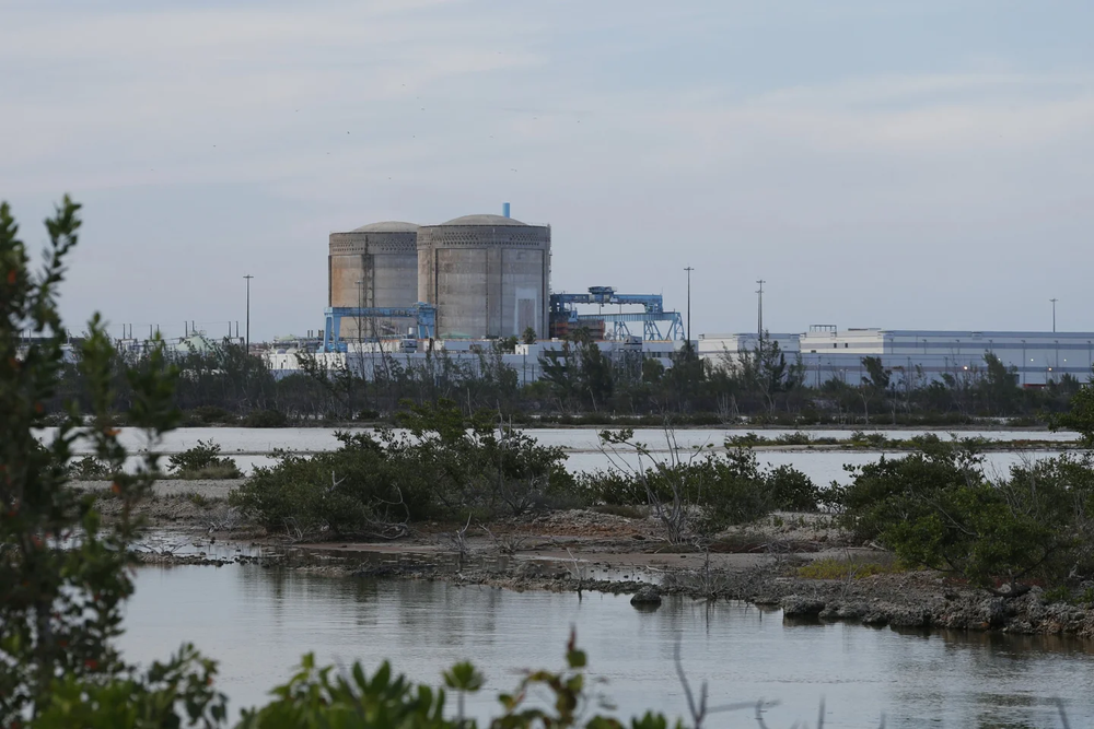 Imagen de la planta nuclear Turkey Point en el sur de Miami, Florida.