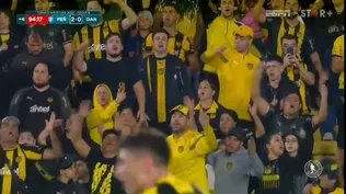 Cantando junto a la hinchada de Peñarol