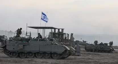 Los blindados israelíes penetraron en la periferia de Gaza