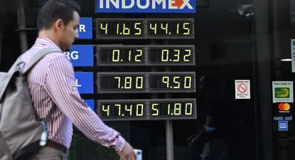 Tras suba de tasa del BCU, el dólar aumentó y quedó arriba de $ 43