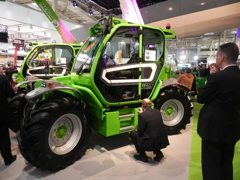 El vehículo eléctrico-diesel de Merlo es un gran atractivo