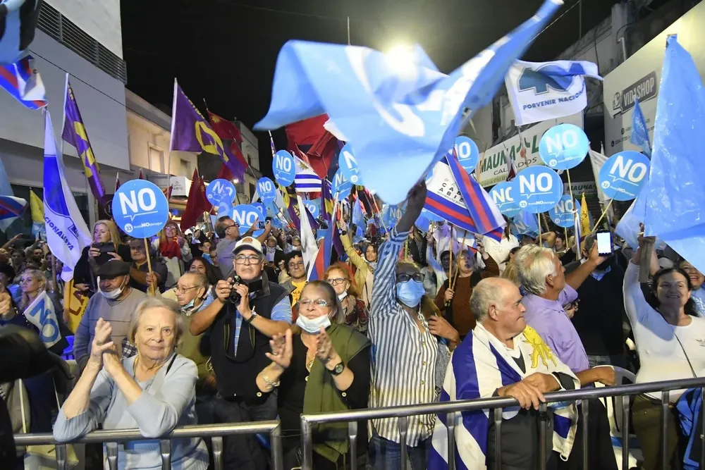 El acto de cierre de campaña de la coalición en Las Piedras.
