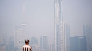 Toronto estuvo entre las ciudades con la peor calidad del aire del mundo este jueves.