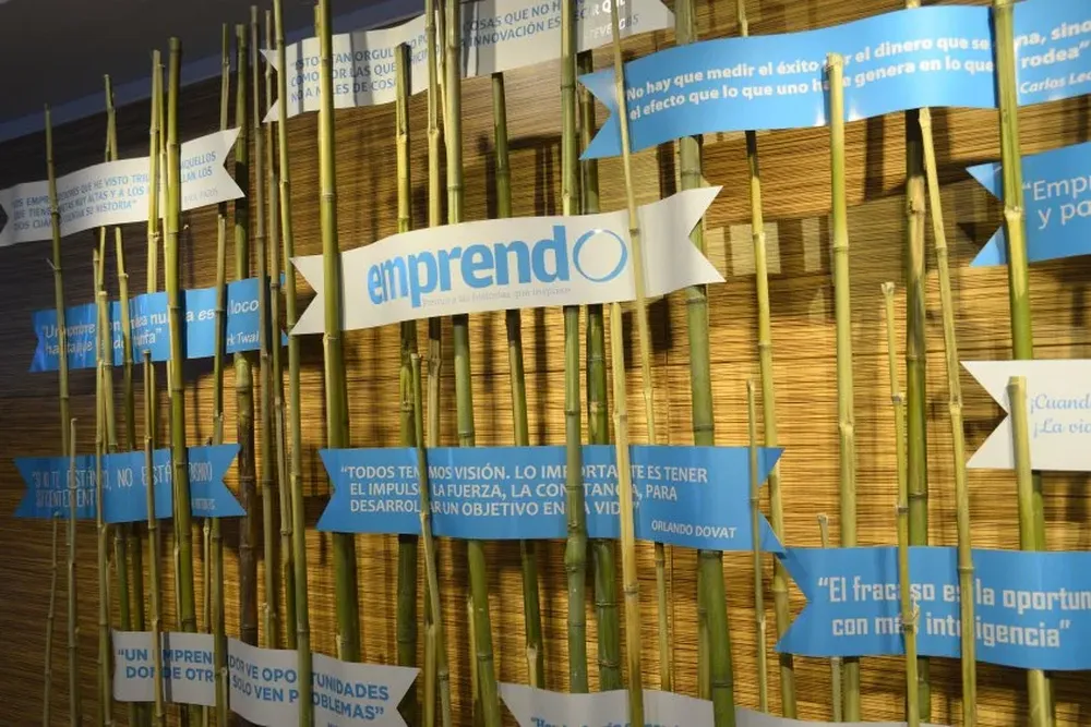 Guillermo Losa, Gabriela Malvasio y Victoria Mujica