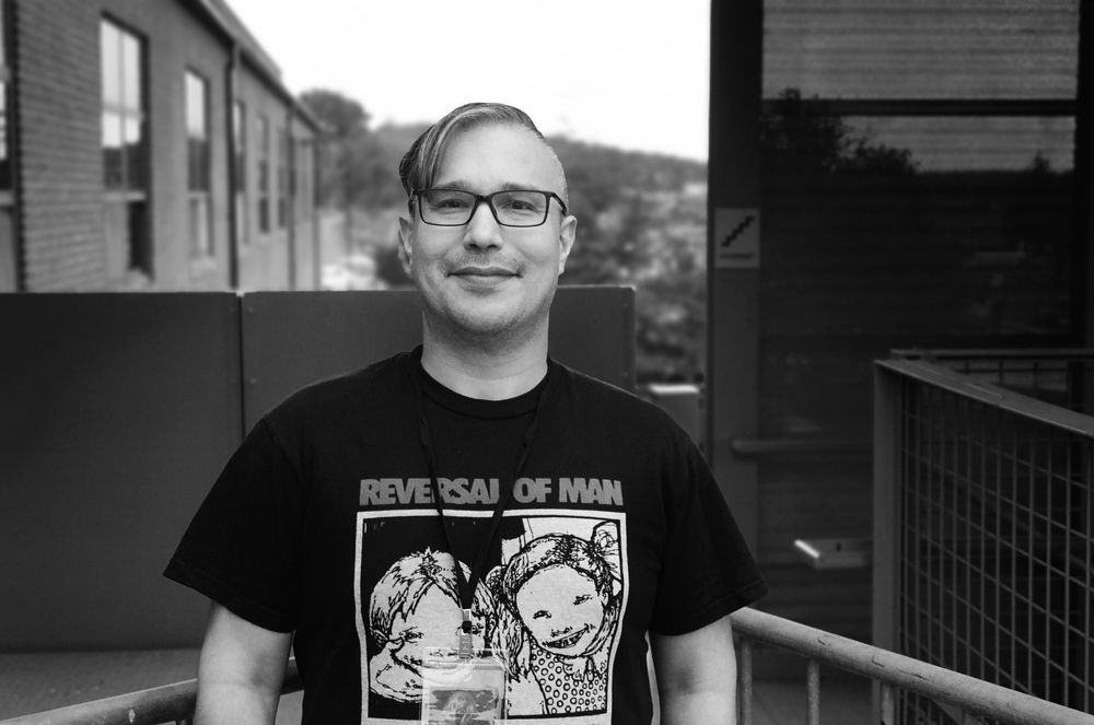 B.R. Yeager, autor de Espacio Negativo y Amigdalatrópolis