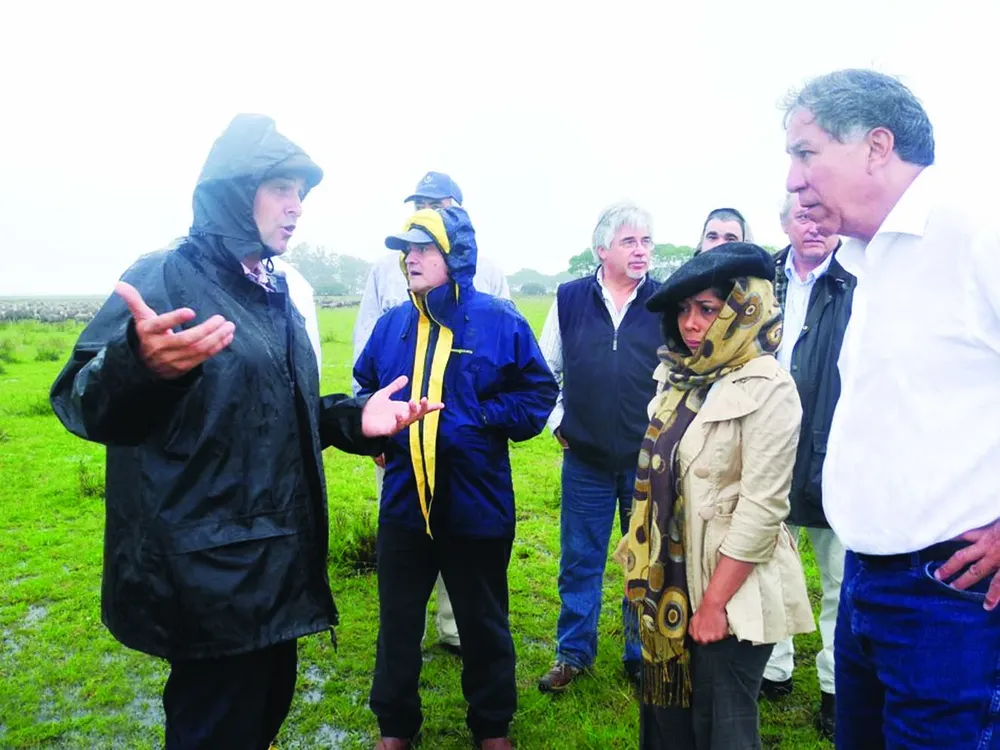 La recorrida incluyó un predio con ovinos