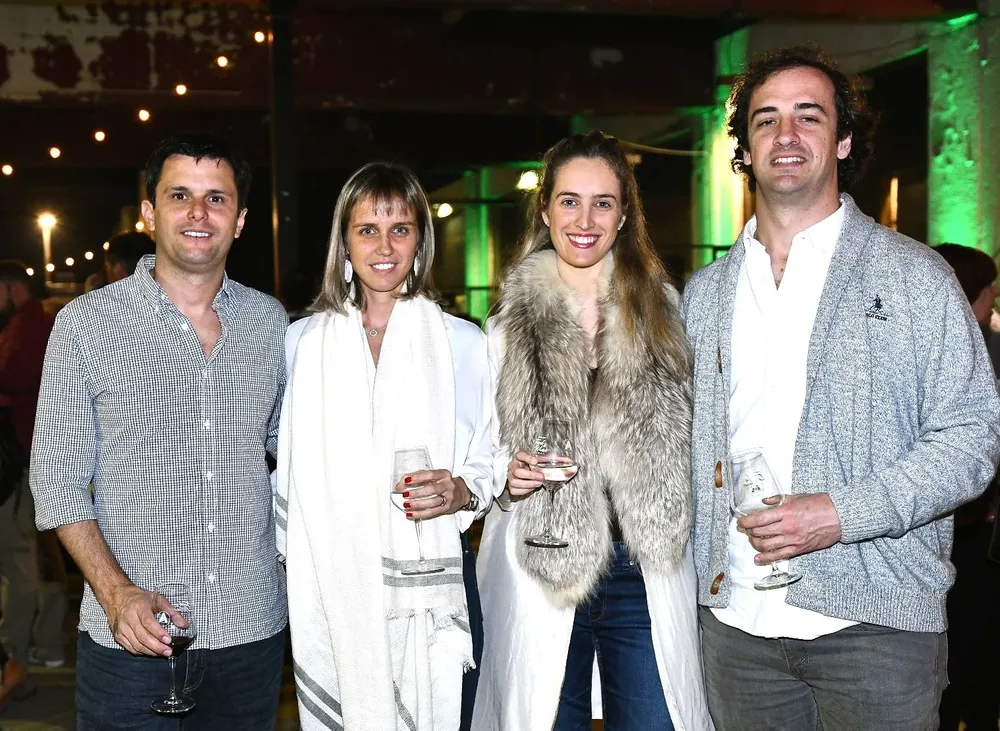 Mateo Cardozo, Ema y Paula Delgado y Ramiro de Vitta