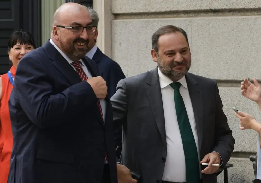 Koldo García y el exministro de Transportes, José Luis Ábalos.