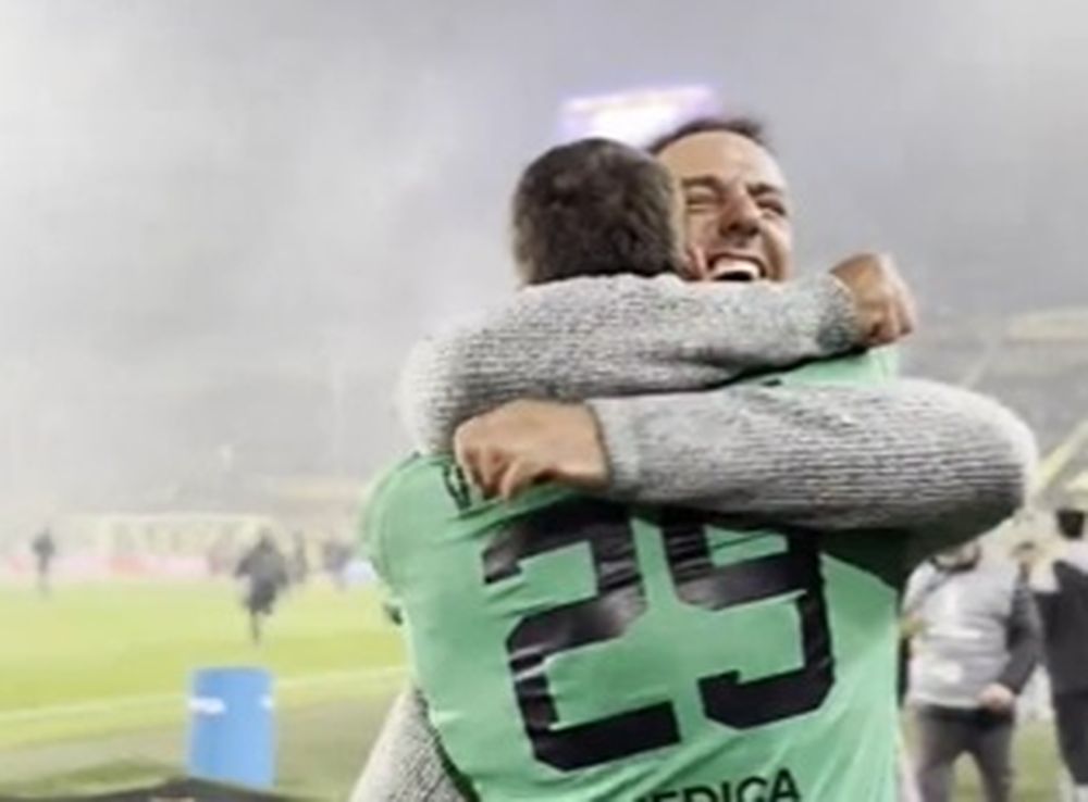 El abrazo de Aguerre y Ruglio