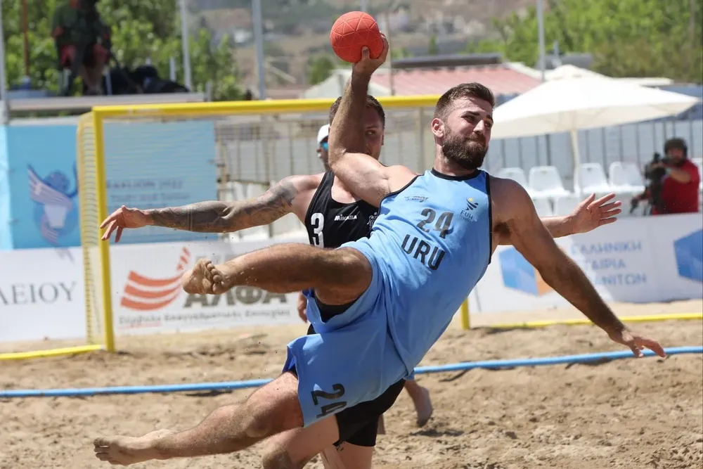 Alejandro Velazco, estandarte de Uruguay