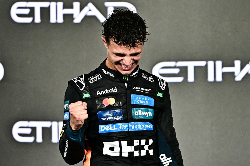 Lando Norris celebra su título mundial de la Fórmula 1