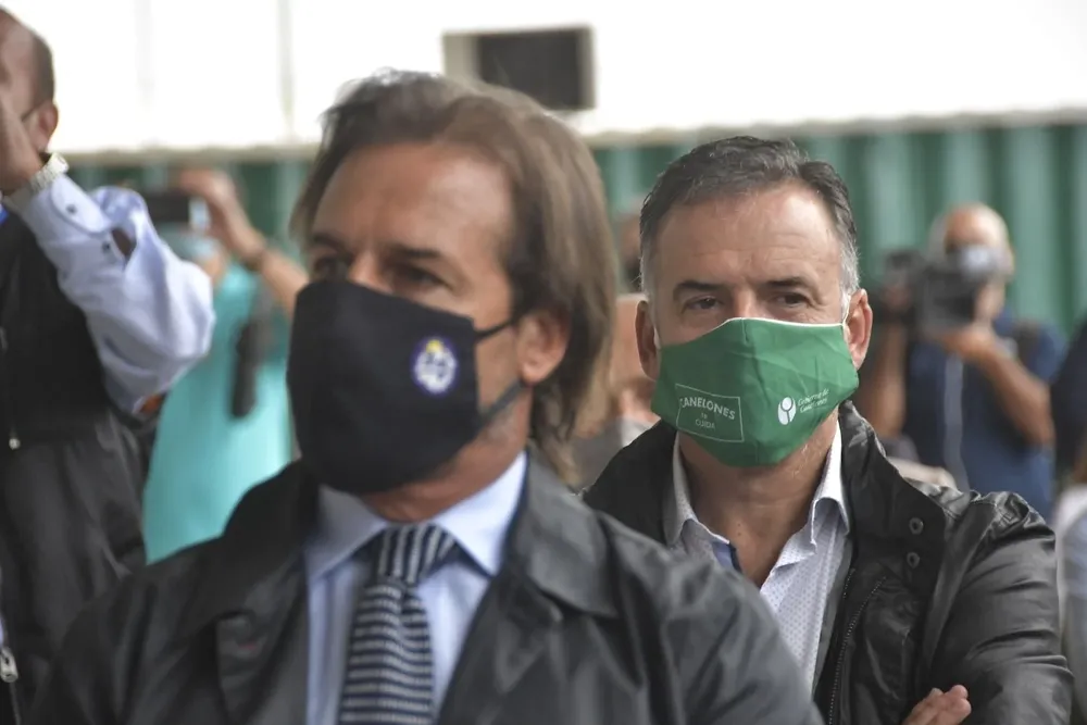 El intendente de Canelones habló sobre el desarrollo de las vacunas y dijo que restan decisiones políticas