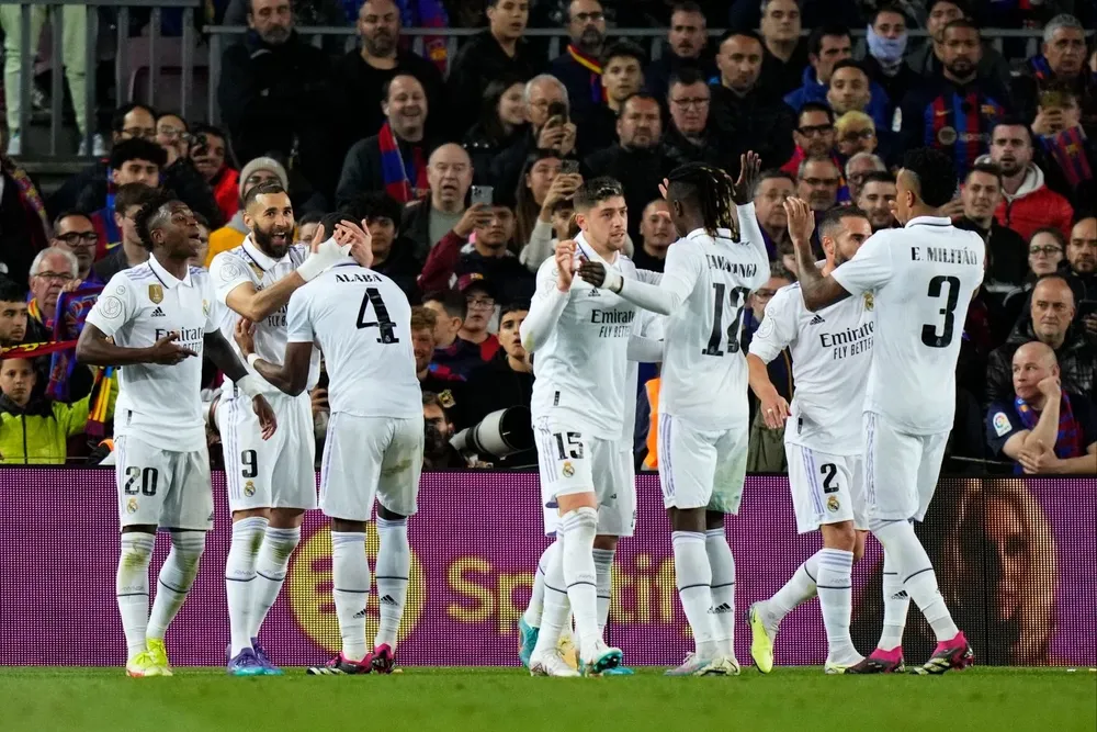Real Madrid celebra el gran triunfo ante Barcelona
