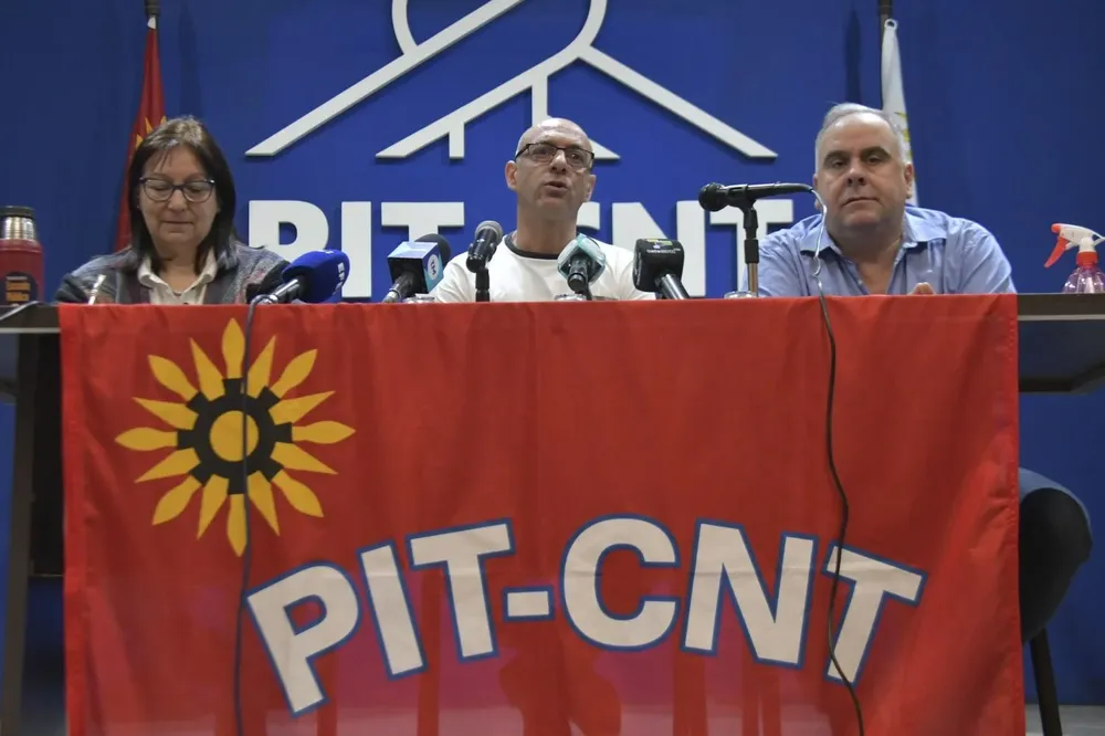 PIT-CNT se pone al hombro la distribución de alimentos a ollas