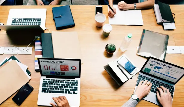 Chau al mail y al chamuyo en la comunicación interna de las empresas