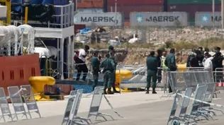 España recibió a los 630 migrantes rescatados por el buque Aquarius