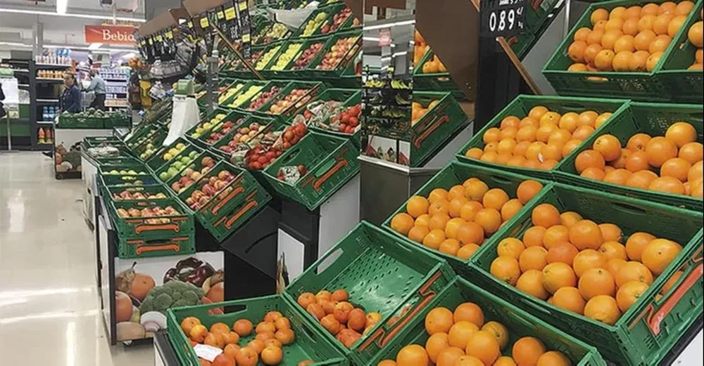 Los supermercados piden garantías de libre circulación a los agricultores.