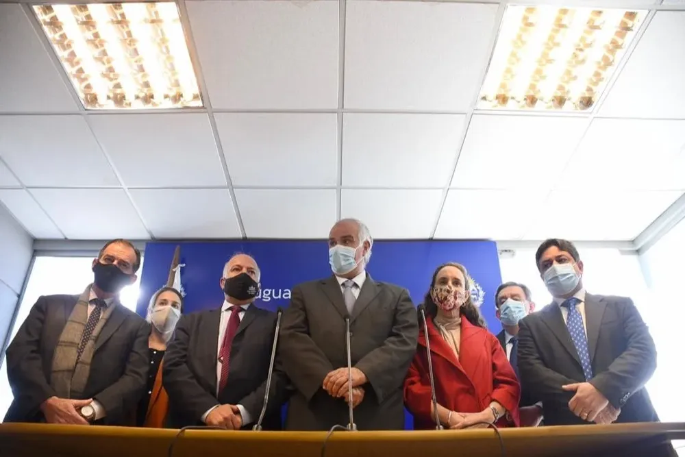 Los legisladores de la coalición se reunieron esta mañana con el presidente en la residencia de Suárez y Reyes