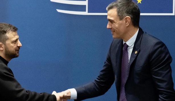 Pedro Sánchez y Volodimir Zelensky