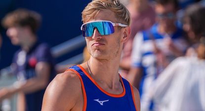 Steven van de Velde está compitiendo en voleibol de playa en los Juegos de París.
