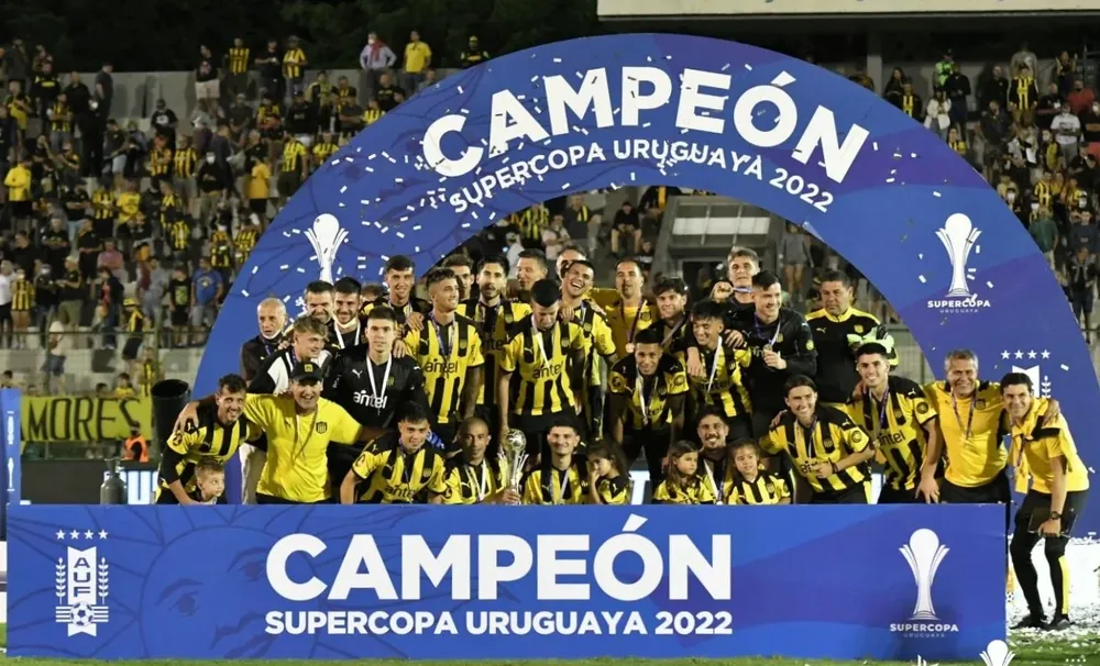 Peñarol campeón de la Supercopa Uruguaya 2022