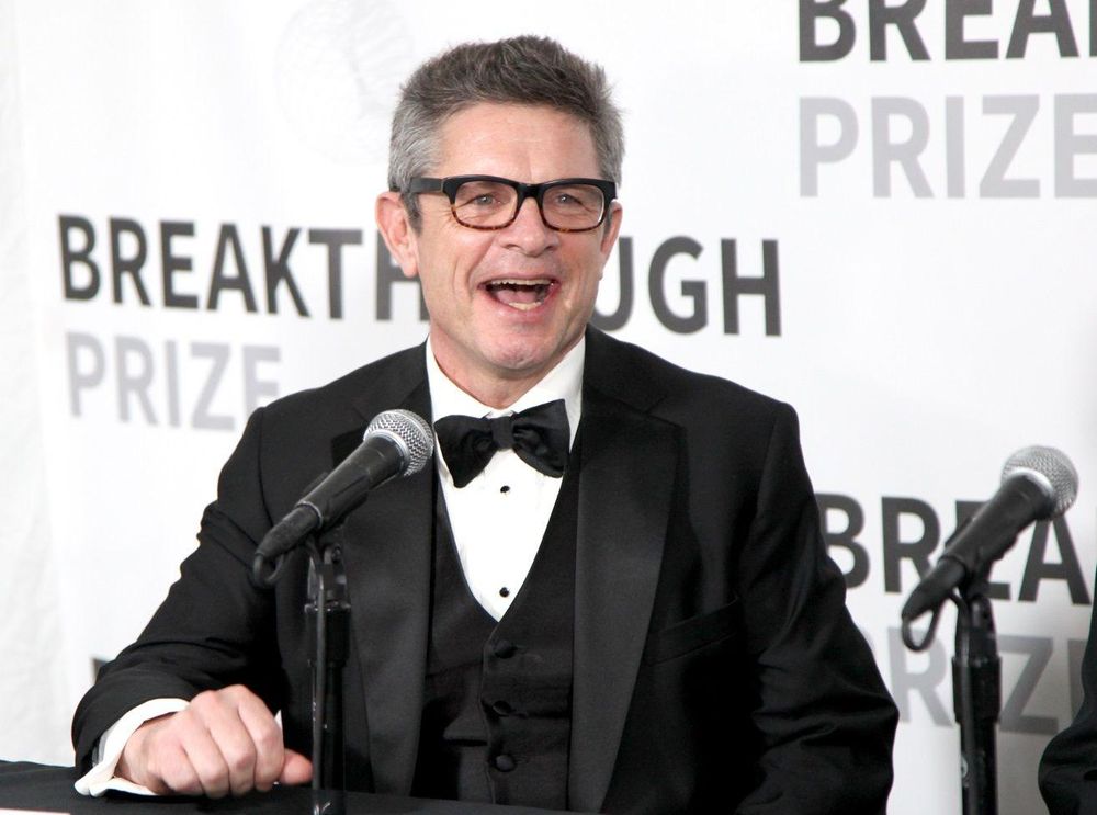 Andrew Strominger, uno de los pioneros de la holografía celestial, ganó en 2017 el Premio Breakthrough por sus aportes "transformadores" a la teoría cuántica de campos, la teoría de cuerdas y la gravedad cuántica.