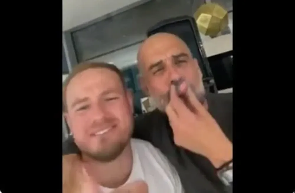 Pep Guardiola dando rienda suelta a su alegría