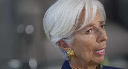 crecimiento mundial es fragil y esta amenazado por tensiones comerciales, segun lagarde