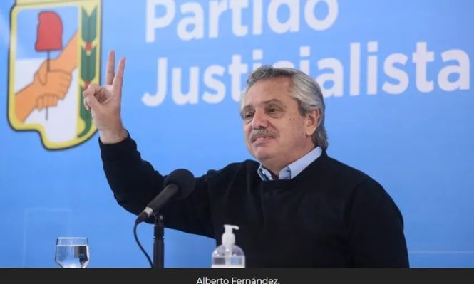Alberto Fernández renunció a la presidencia del Partido Justicialista y denunció un linchamiento mediático