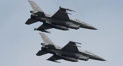 Cazas polacos sobrevolaron el espacio aéreo del país, vecino con Ucrania, para impedir que el paso de drones o misiles rusos.