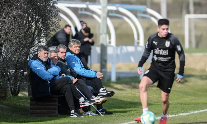 Tabárez vuelve al Complejo de la AUF y se reactivan las selecciones