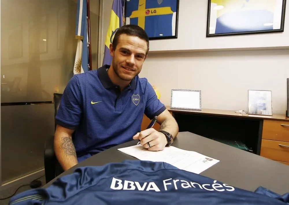 Nandez puso la firma y es nuevo jugador de Boca