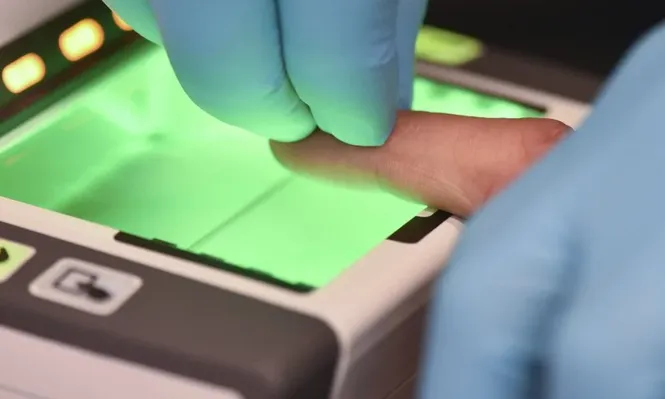 Corte Electoral implementará plan piloto para el escaneo de huellas dactilares