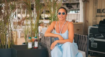 Claudia Fernández visitó el parador de El Observador en Punta del Este