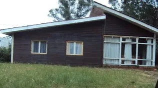 Frente de la vivienda que se subastará en Piriápolis