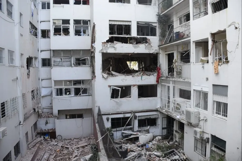 Explosión en edificio del barrio Villa Biarritz