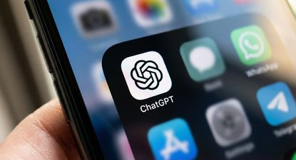 chatgpt introduce nuevas opciones para personalizar sus respuestas, aumentando o disminuyendo el entusiasmo y la calidez