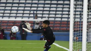 Así atajó Rossi el segundo penal: adelantado