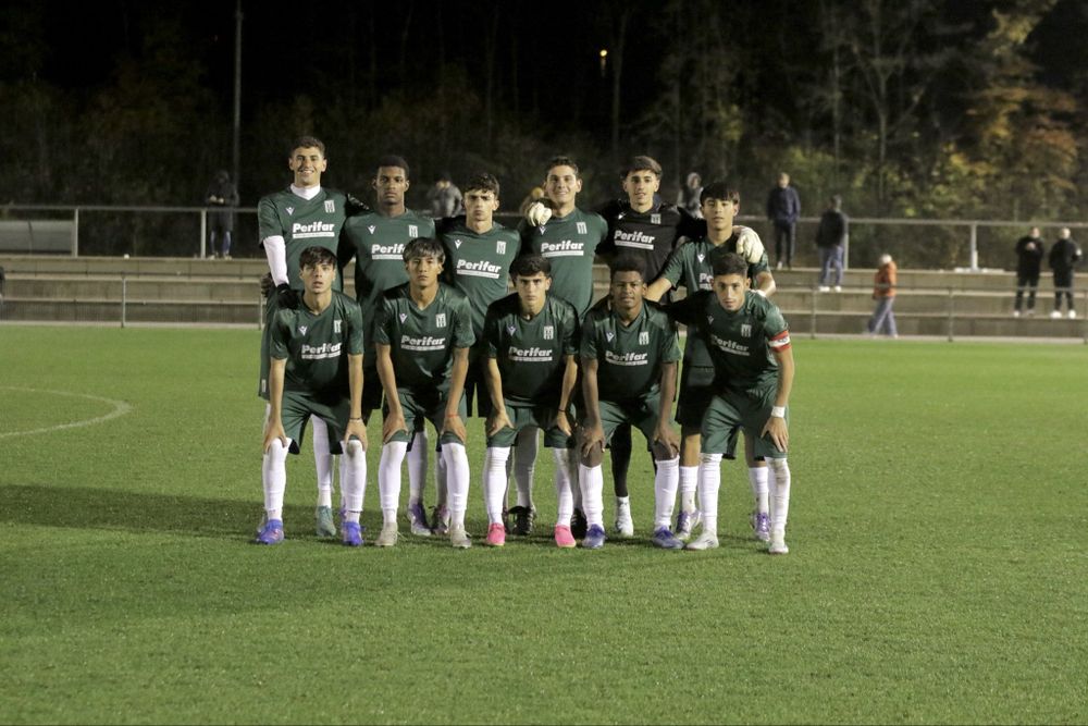 Uno de los once que paró Racing en el torneo en Alemania Uno de los once que paró Racing en el torneo en Alemania