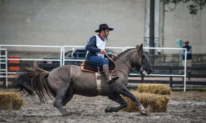 Danzarino De La Colina, de la cabaña La Colina, con Claudio Fagúndez.