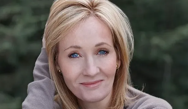 Nuevamente etiquetan a JK Rowling de transfóbica por su último libro