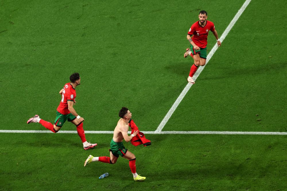 Triunfo agónico de Portugal.